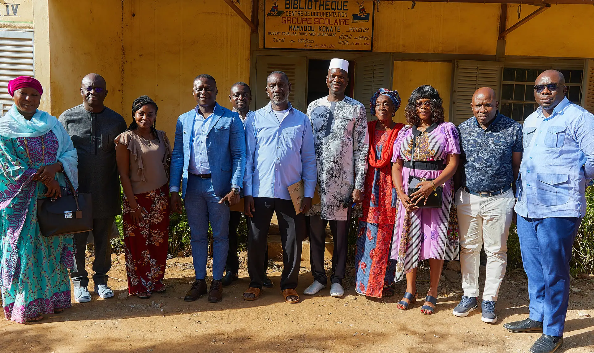 don du port a l'Ecole Mamadou Konate à Bamako au Mali